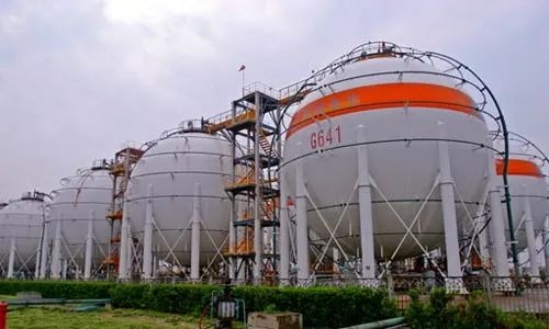 加強安全生產(chǎn)意識，重視現(xiàn)場安全檢查！